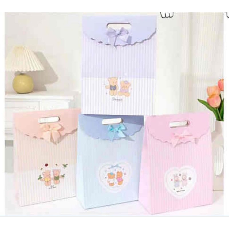 

PAPERBAG AMPLOP - TAS KADO AMPLOP - UKURAN TANGGUNG