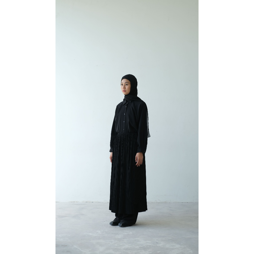 Rashawl Suiren Pleated Layered Skirt