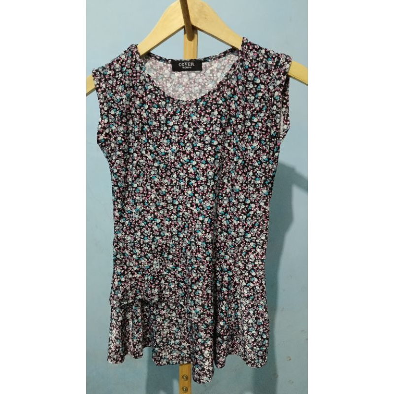 Kutungan motif bunga bunga kecil