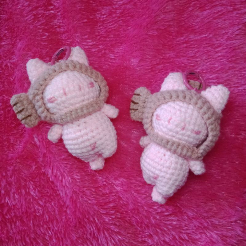 CROCHET KEYCHAIN CAT WEARING TAIYAKI