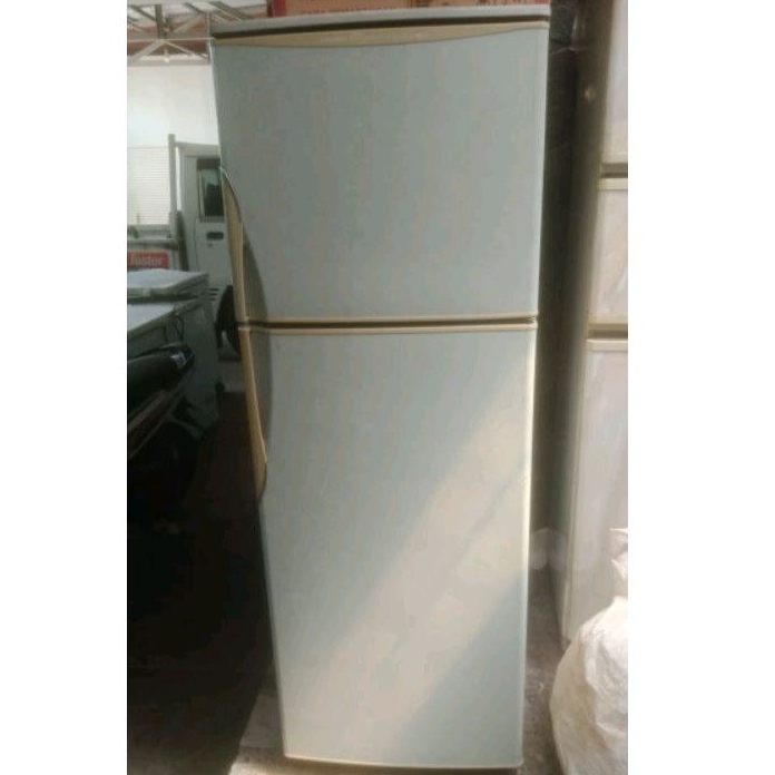 Kulkas 2 Pintu MITSUBISHI, Bandel & Irit, Kapasitas 205 Liter, Listrik Hanya 85 Watt. SECOND SIAP PA