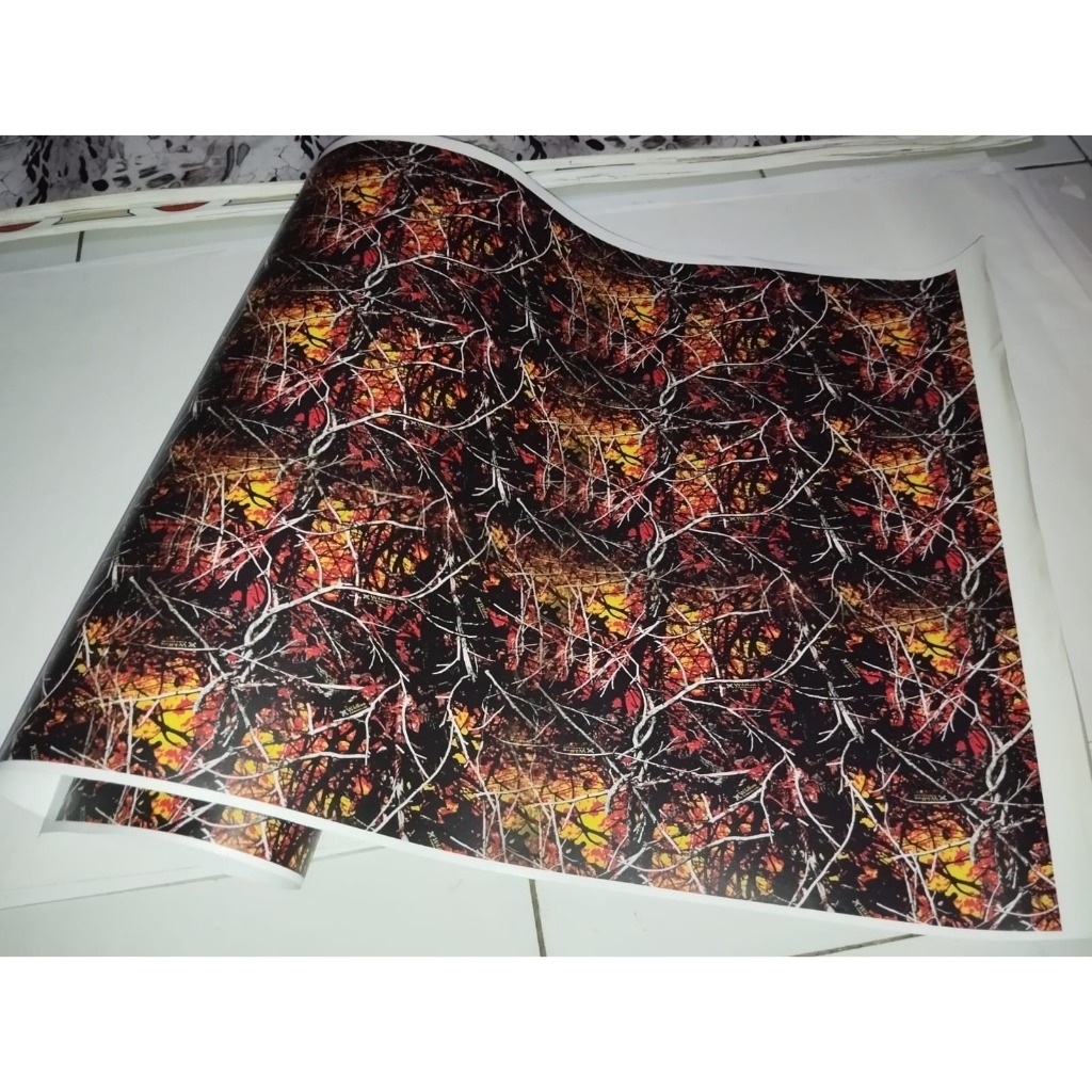 

STIKER CAMO MOTIF WILDFIRE 50X50CM