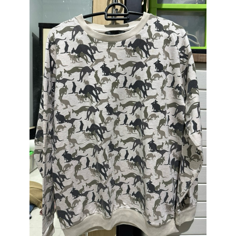 preloved baju sweater nevada details