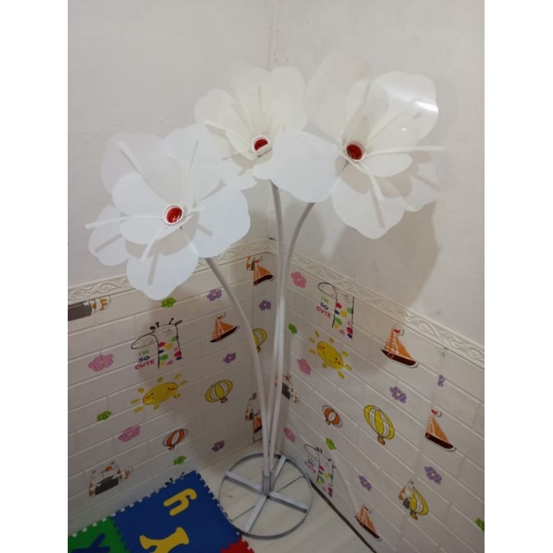 lampu dekorasi pernikahan