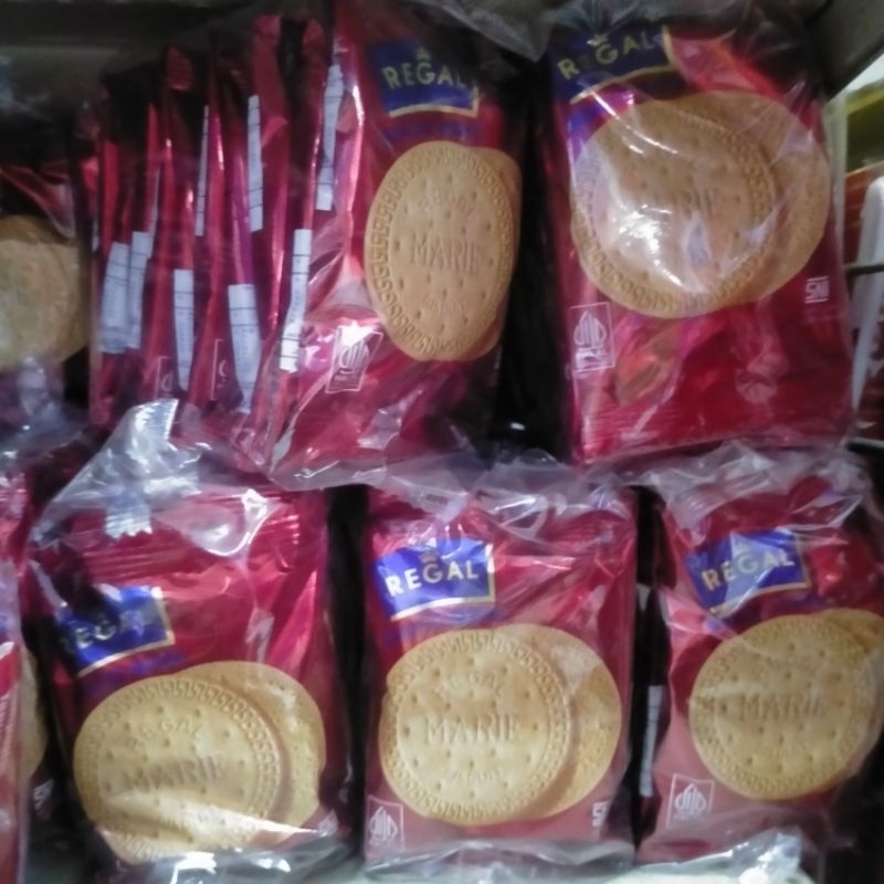

Marie Regal Biskuit Rentengan 15gr × 10Pcs