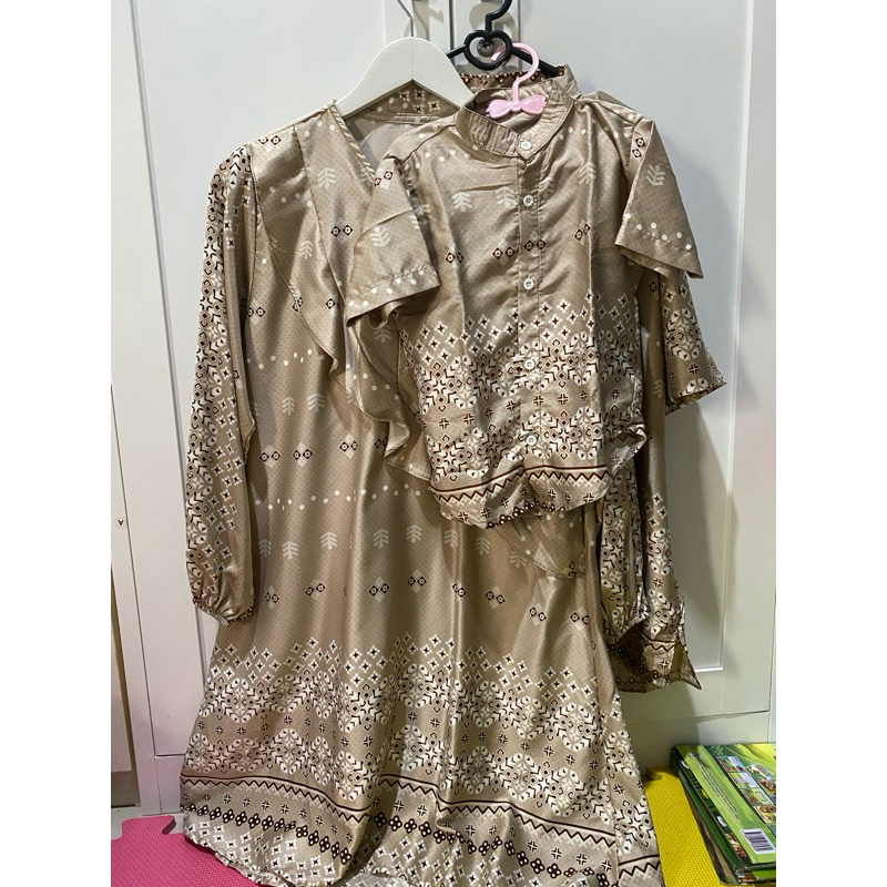 Baju Muslim Couple Sarimbit Keluarga Baju Lebaran Tunik Cream
