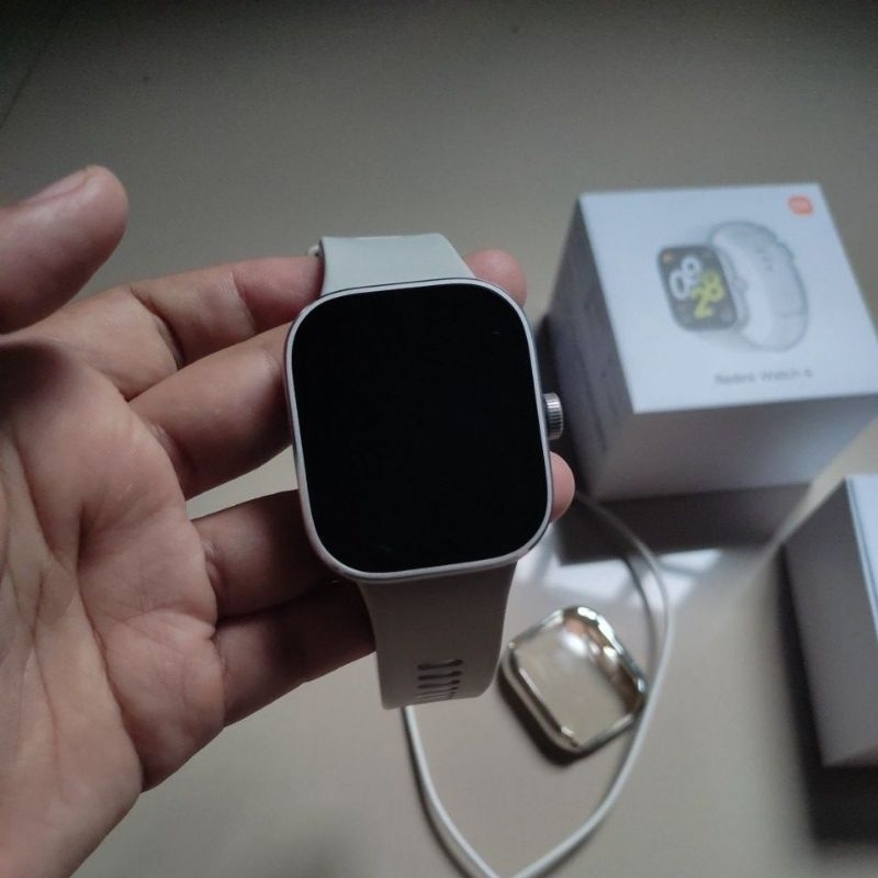 Preloved  jam tangan Smart Watch redmi watch 4 ori
