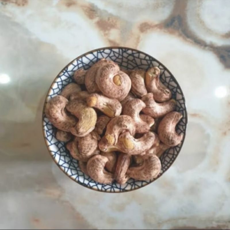 

Kacang Mede Kulit Asli Vietnam Jumbo