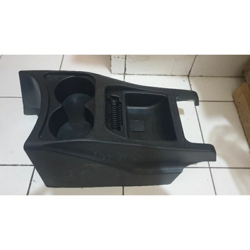 console box mobil Calya