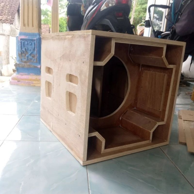BOX SPEAKER 18 INCHI PLANAR BREWOG