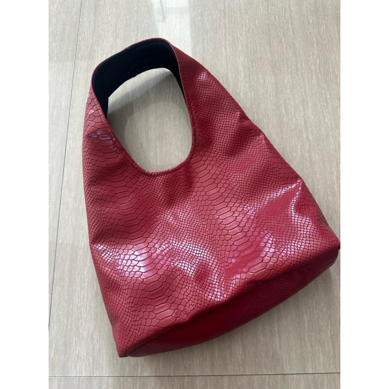 (PRELOVED) Limited Studio - Medium Cloud Bag (Red Venom)