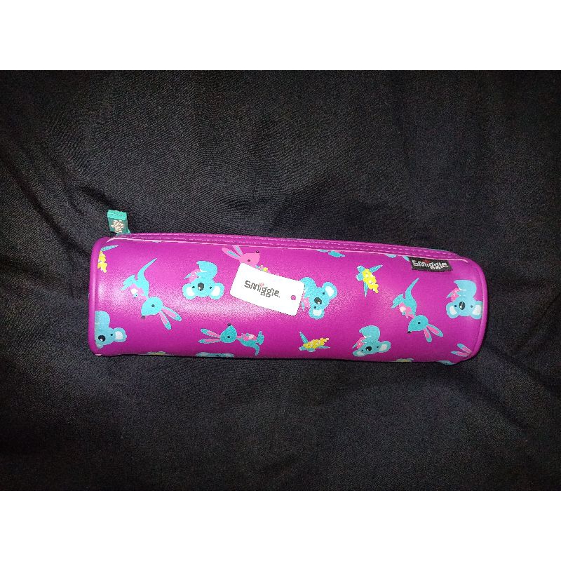 

kotak pensil smiggle