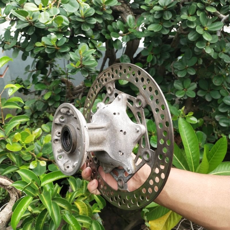 Tromol depan yz 125 ori Tromol depan yz 125 orsinil copotan SE Tromol depan yz 125 set disk ori copo