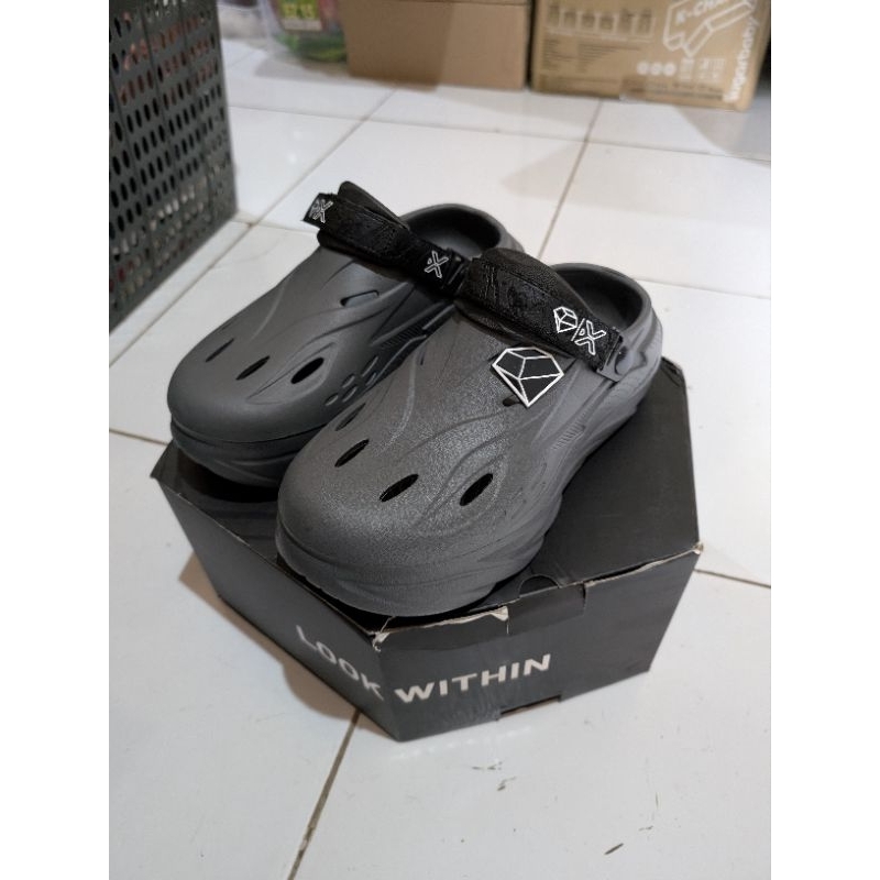 Porto X Sandals Gio Corv Clogs (Cool Grey) Ft Soboyow Ukuran 39/40