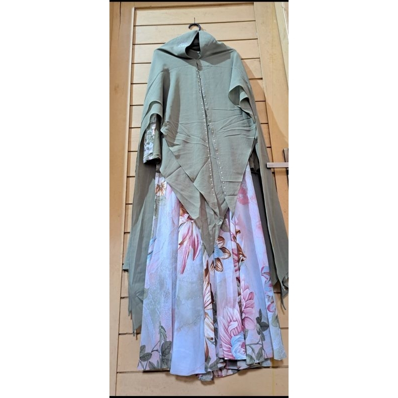 Preloved Baju Syar'i motif bunga