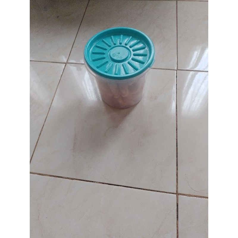 

Kerupuk atut