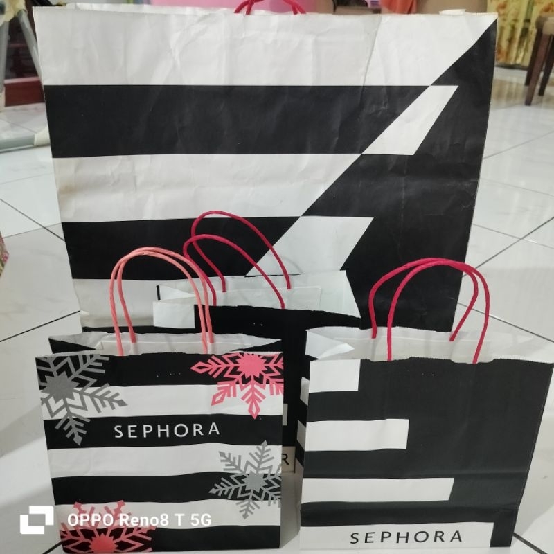 

SEPHORA Authentic Paperbag.