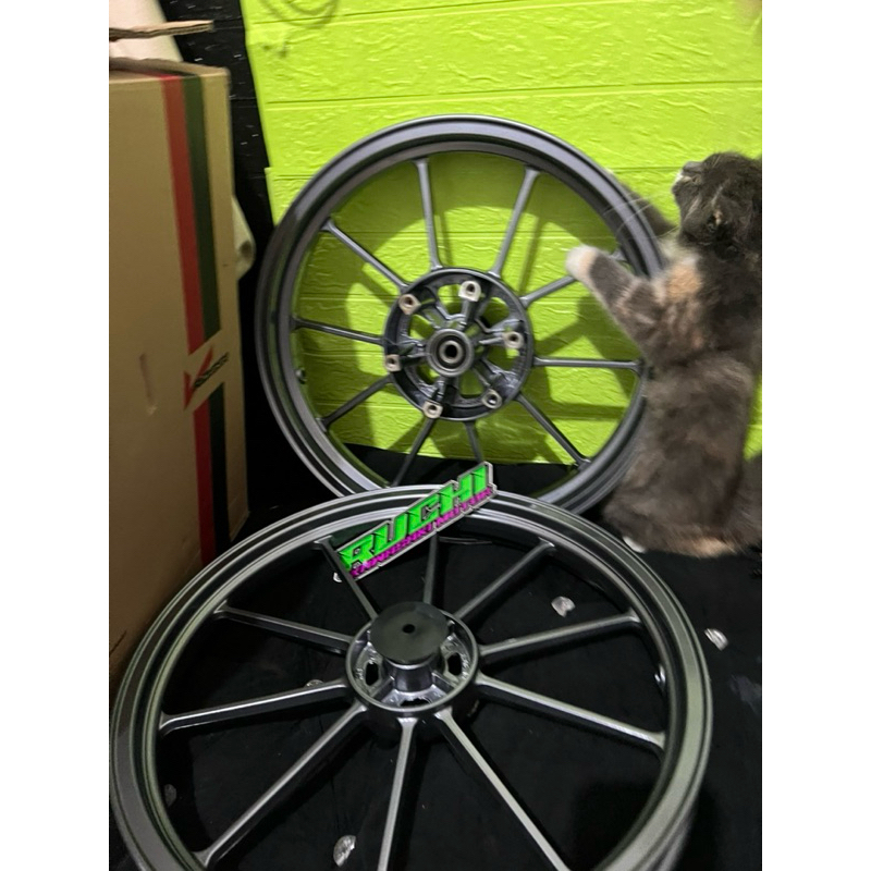 Velg v Rossi sprin starlight gun metal pnp ninja R rr dan ss ter baik dn termurah 