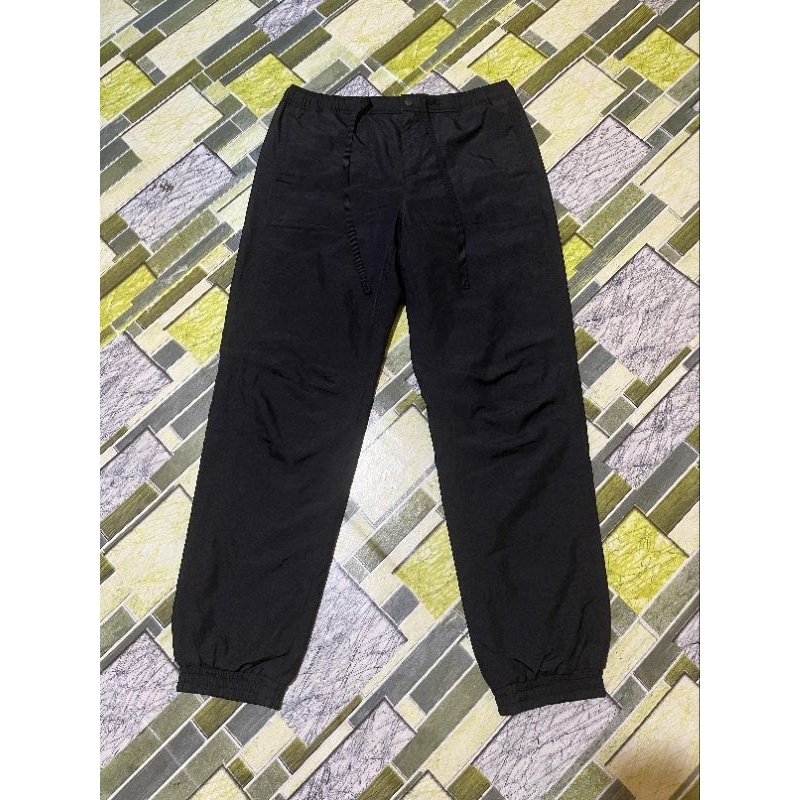 Uniqlo Celana Outdoor second M (27-30)