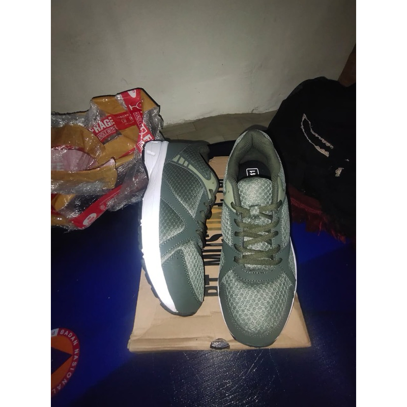 SEPATU OLAHRAGA HIJAU SEPATU KETS JATAH TNI AD 100% ASLI ORIGINAL