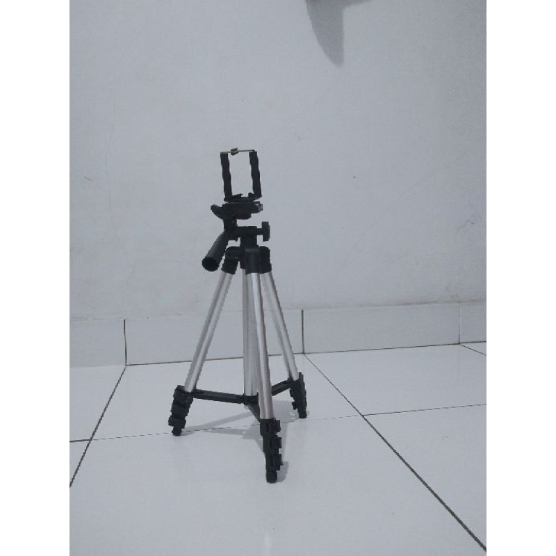 PRELOVED TRIPOD