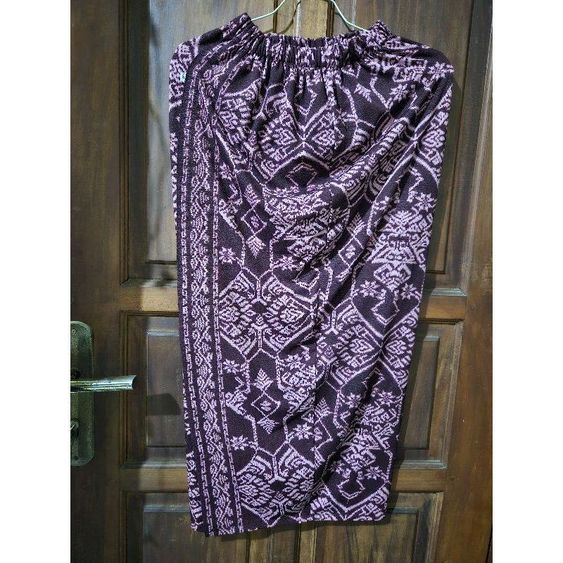 (PRELOVED) Rok songket Bali warna ungu