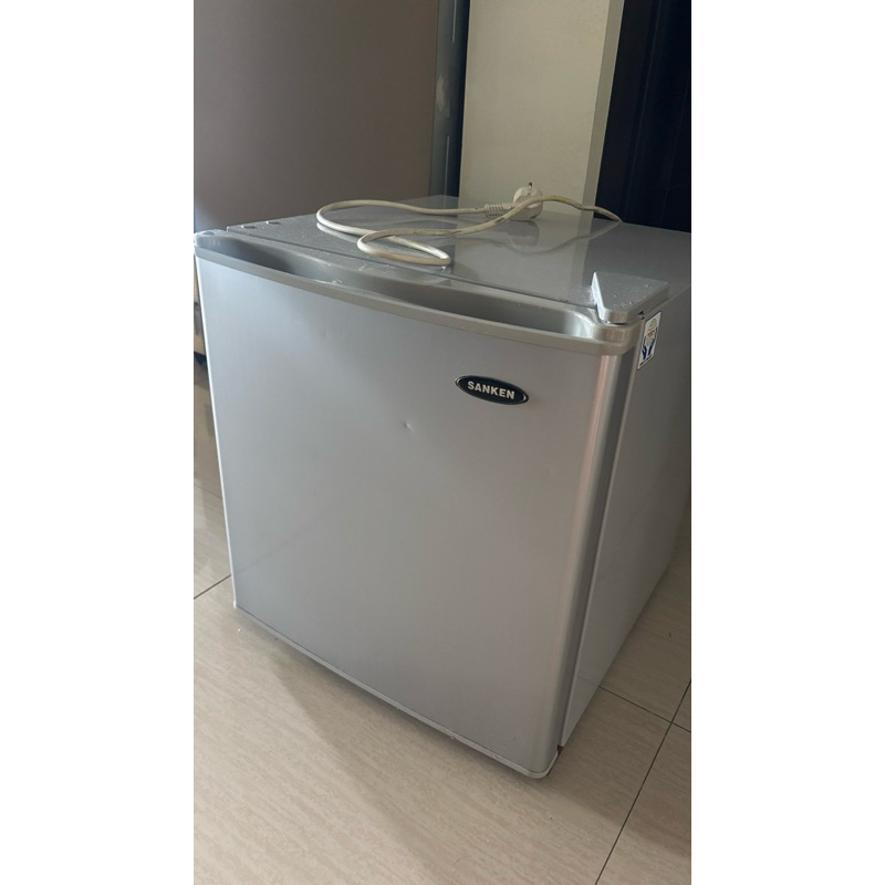 Kulkas Mini Sanken SN-118KEG NAURACAROU