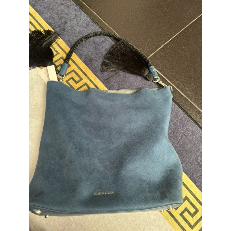 TAS CHARLES & KEITH Hertha Trapeze Slouchy Hobo Bag ORIGINAL SINGAPORE LIKENEW TAG LENGKAP