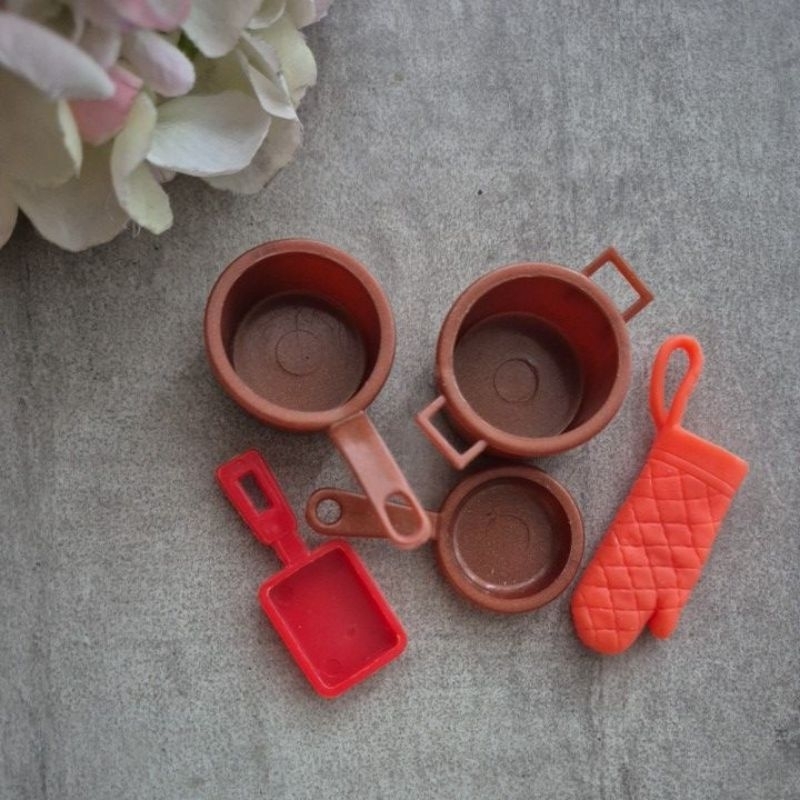 Miniature Perlengkapan Dapur / Kitchen Boneka Barbie Mattel vintage