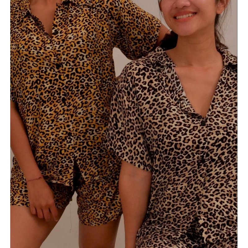 one set piyama Bali pendek motif leopard