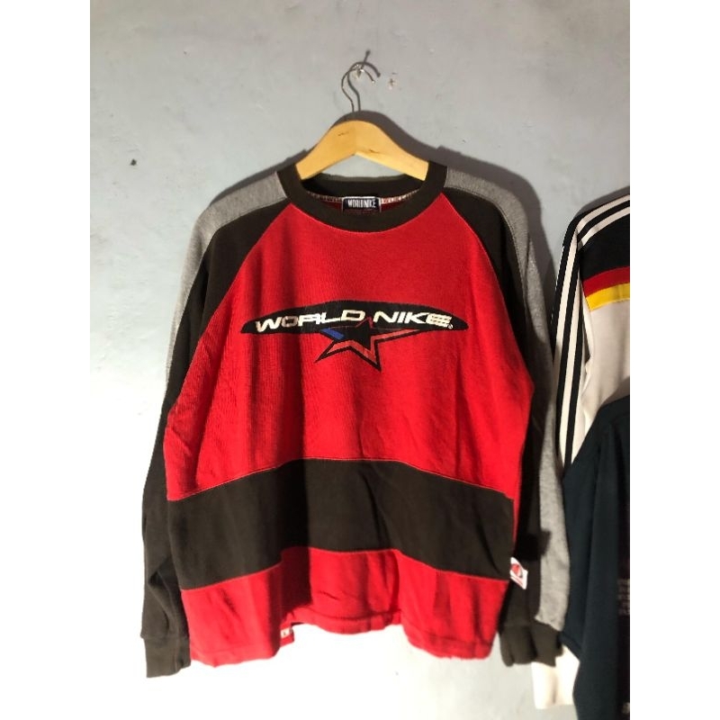 crewneck world nike y2k boxy