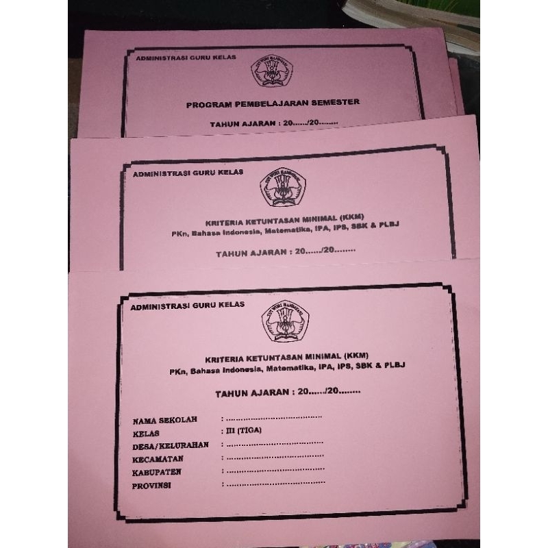Buku administrasi guru kelas untuk guru SD/ MI