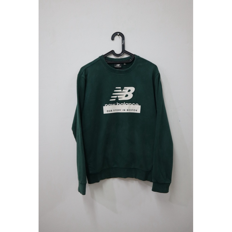 Sweater New Balance Warna Hijau
