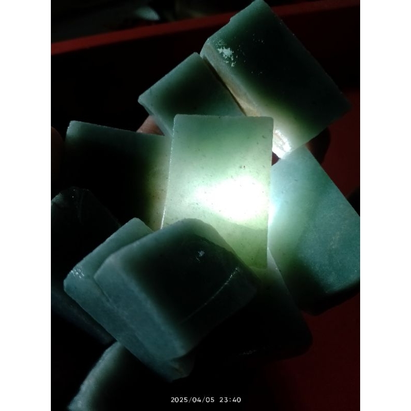 Bahan giok burma type A siap gosok poles harga lelang