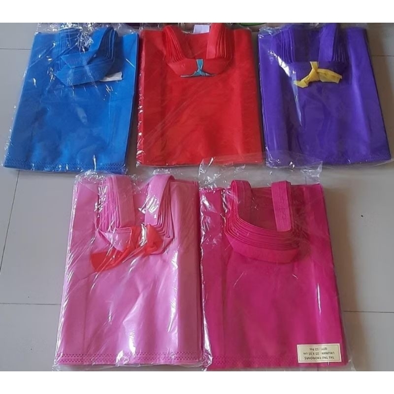 

Goodie Bag Handle lipat samping 30x40x8 TEBAL (Harga per LUSIN Isi 12pcs)