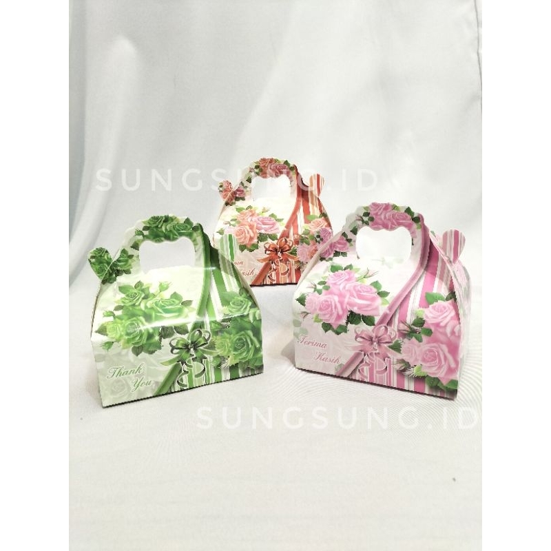 

Kotak Telur dan Pulut / Kotak Souvenir Pernikahan / Kotak Telur / Tempat Telur ( 1 pack isi 10pcs )