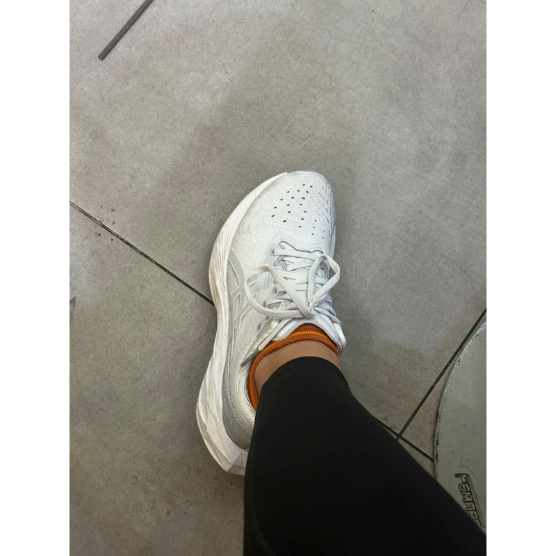 preloved Asics Novablast 4