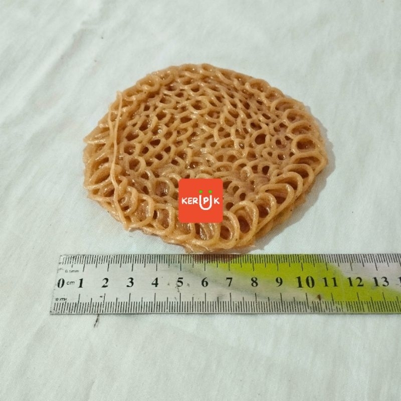 

Kerupuk Keriting Tutup Berkat Walimah Jumbo Mentah Kemasan 1kg