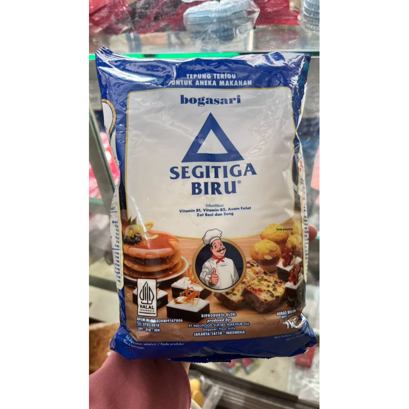 

Terigu Segitiga Biru Premium 1 Kg / 1000Gram By Umarshaka