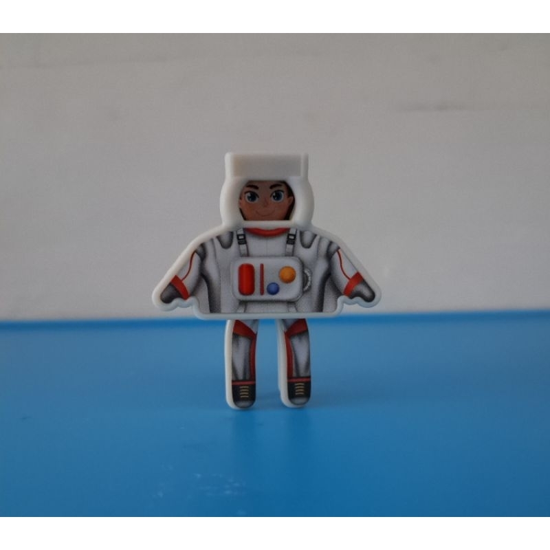Mainan Kinder Joy Astronot