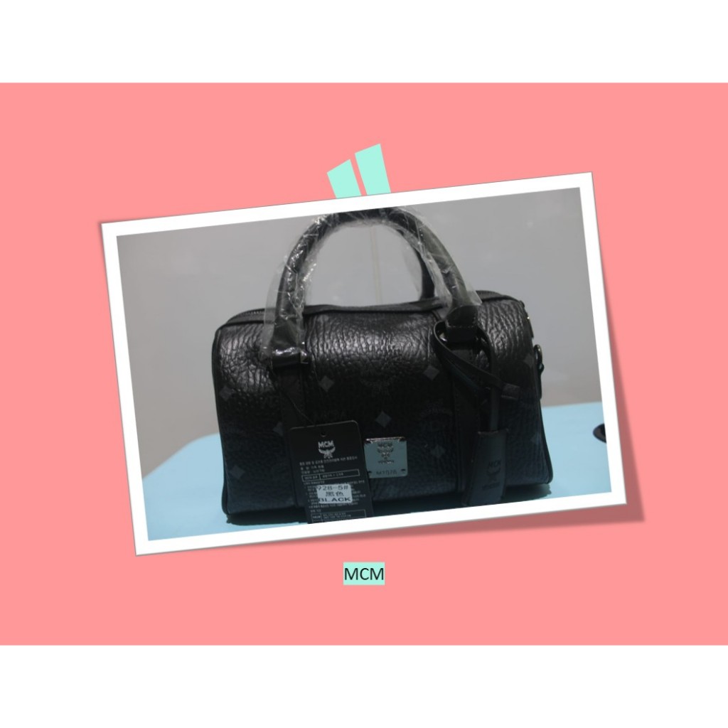 MCM Tas Tangan Kulit Hitam _ Visetos Small Boston Bag