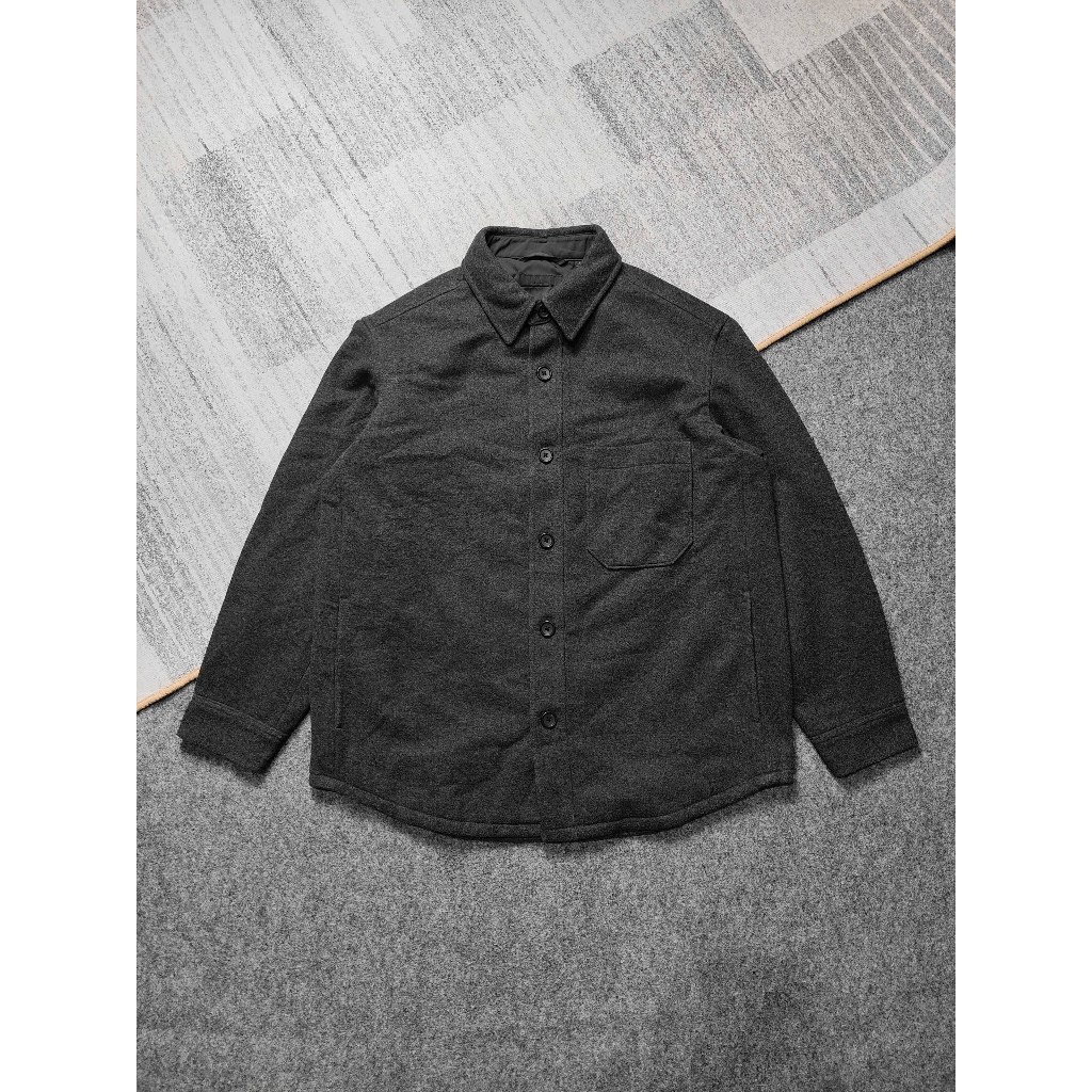Uniqlo Overshirt Jacket Kemeja Jaket Outer Luaran