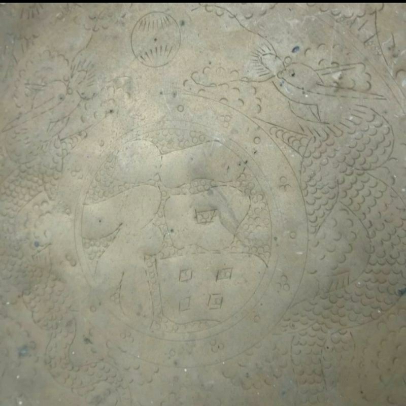 Pajangan Vintage Plat Kuningan Bulat Ukir Naga