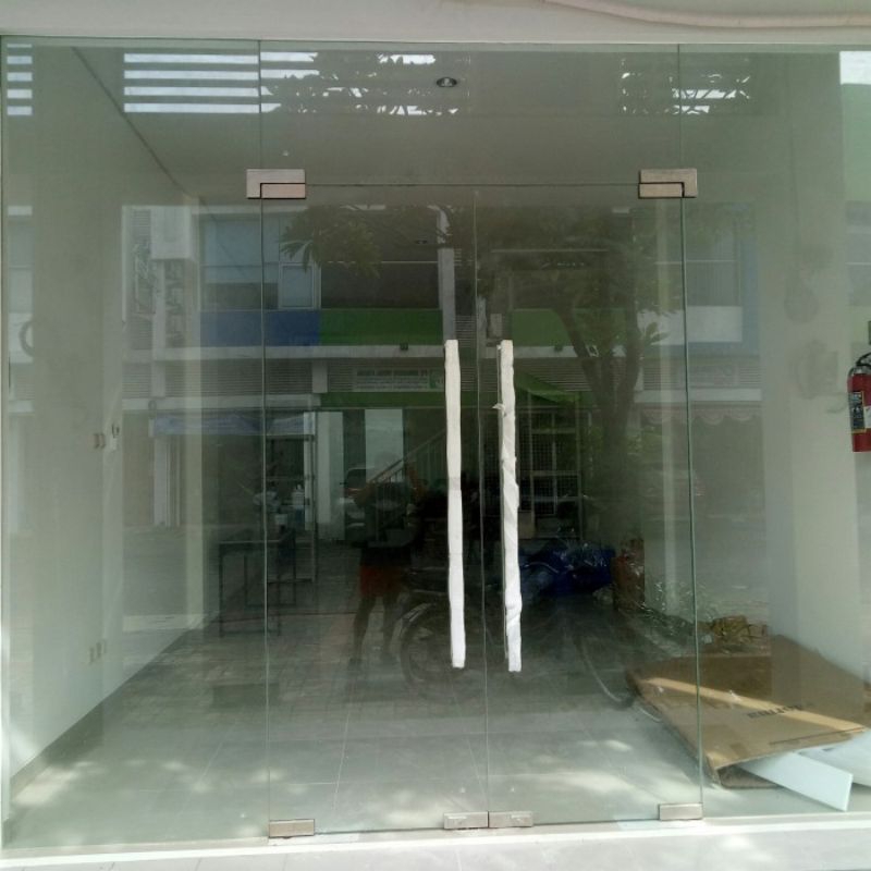 partisi kaca tempered + pintu