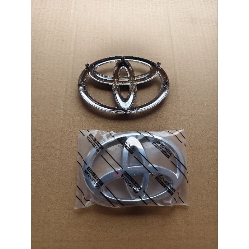 logo grill/ emblem grill depan mobil All New Avanza tahun 2012 sampai tahun 2015 Innova tahun 2010 s