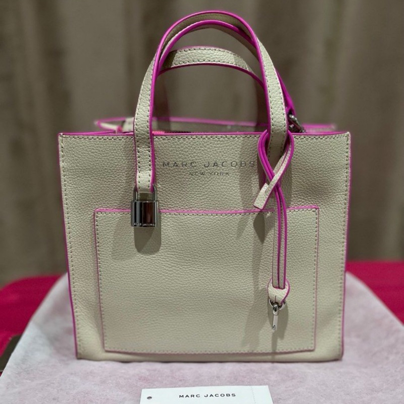 MARC JACOBS GRIND SLING BAG