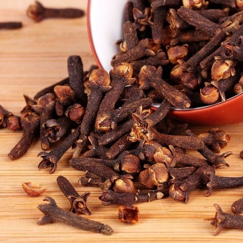 

Cengkeh kering dengan kwalitas terbaik 100gr