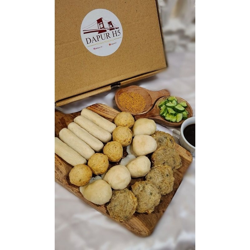 

pempek ikan tenggiri campur