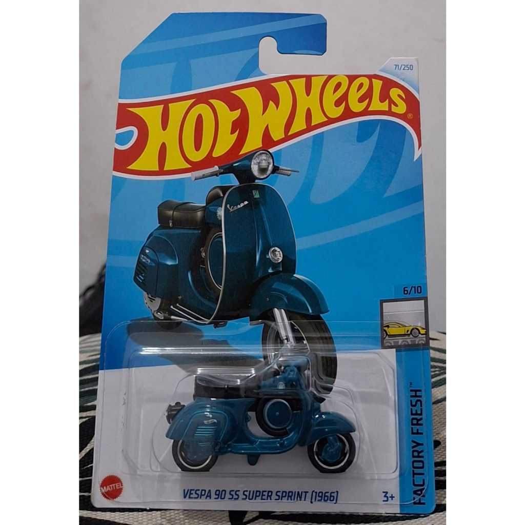 (ADz) Diecast Hot Wheels FACTORY FRESH (6/10) - VESPA 90 SS SUPER SPRINT (1966)