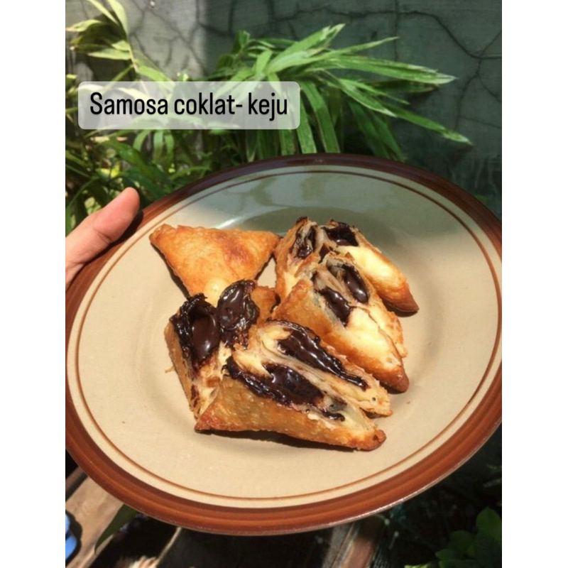

Samosa Keju Coklat